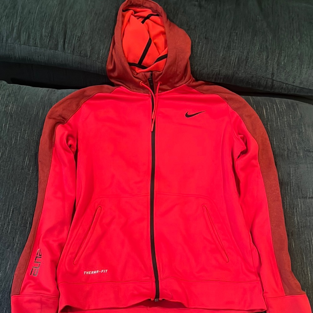 Nike therma-fit elite red hoodie